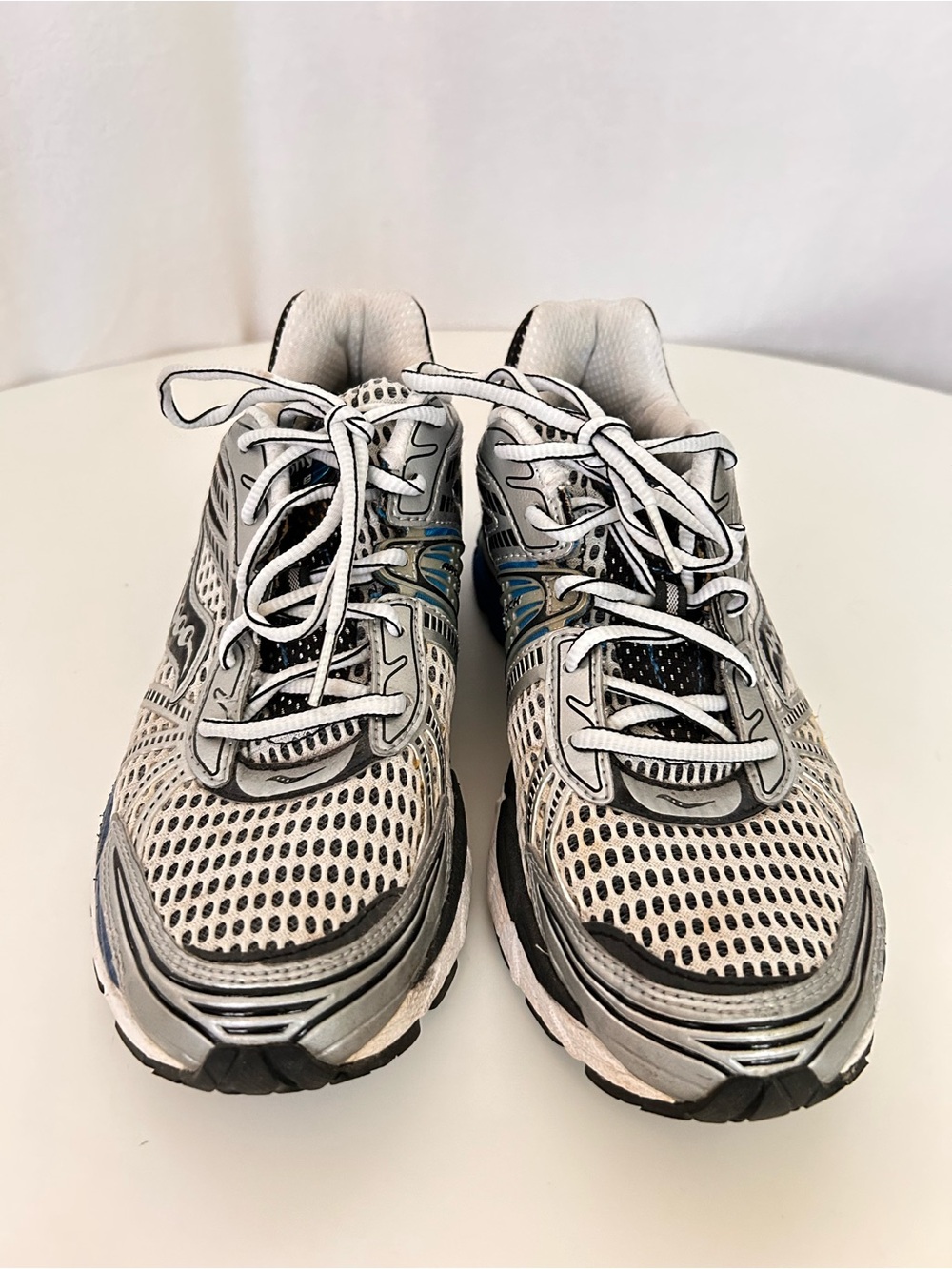 Saucony Men’s White, Black and Blue Running Sneakers - Picture 2 of 9